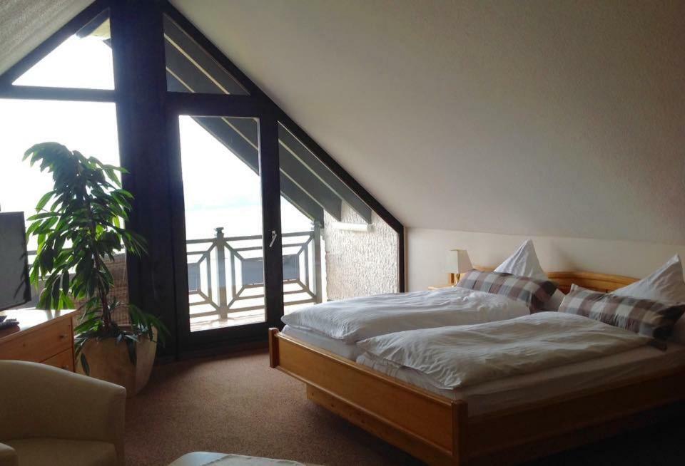 Haus Diana Bed and Breakfast Dottingen  Exteriör bild